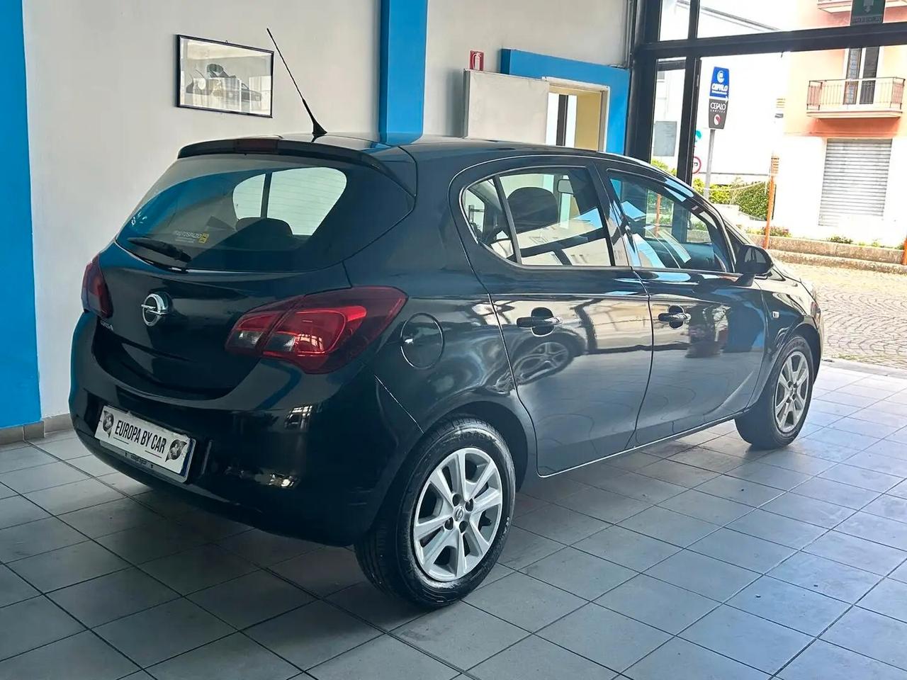 Opel Corsa 1.2 5 porte