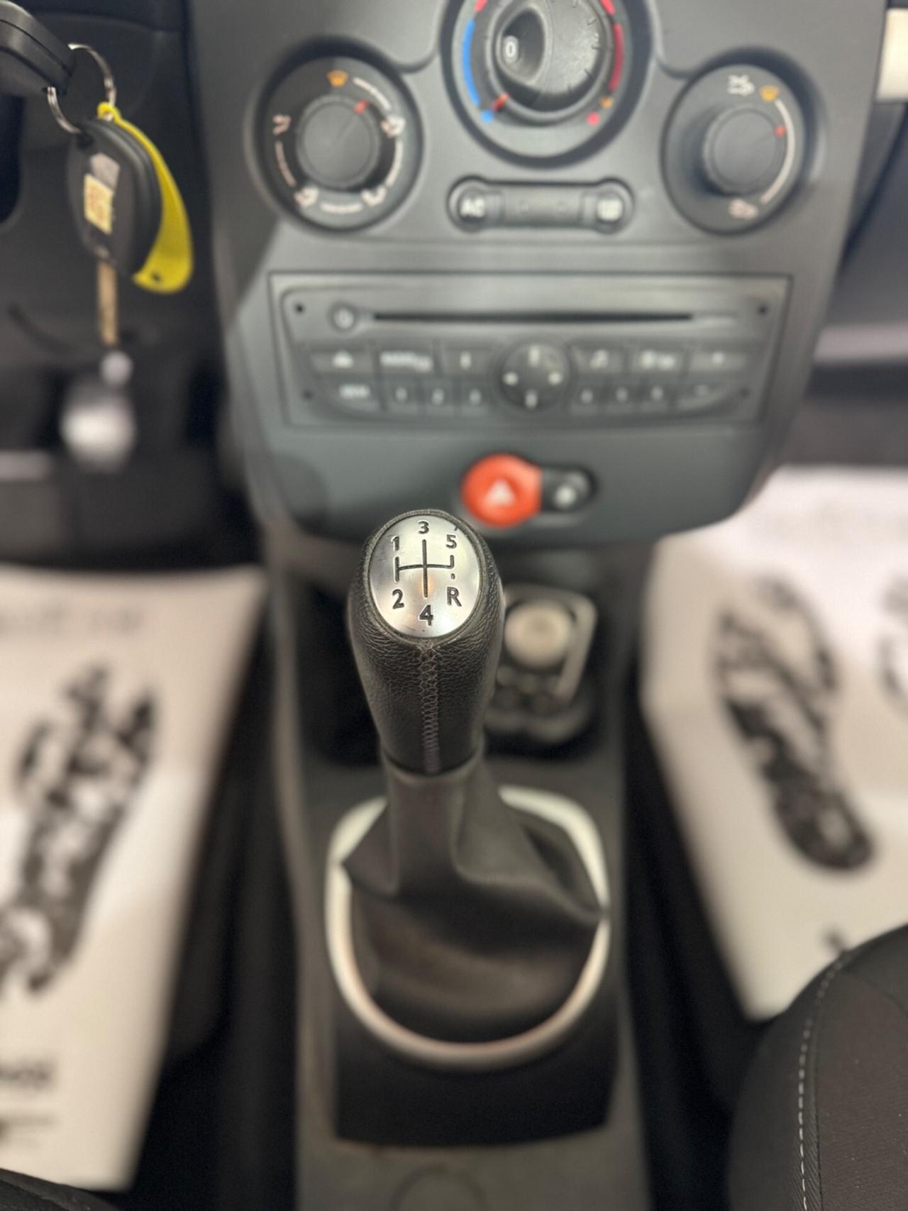 Renault Clio 1.2 16V 5 porte Dynamique* SOLO 39000 KM*