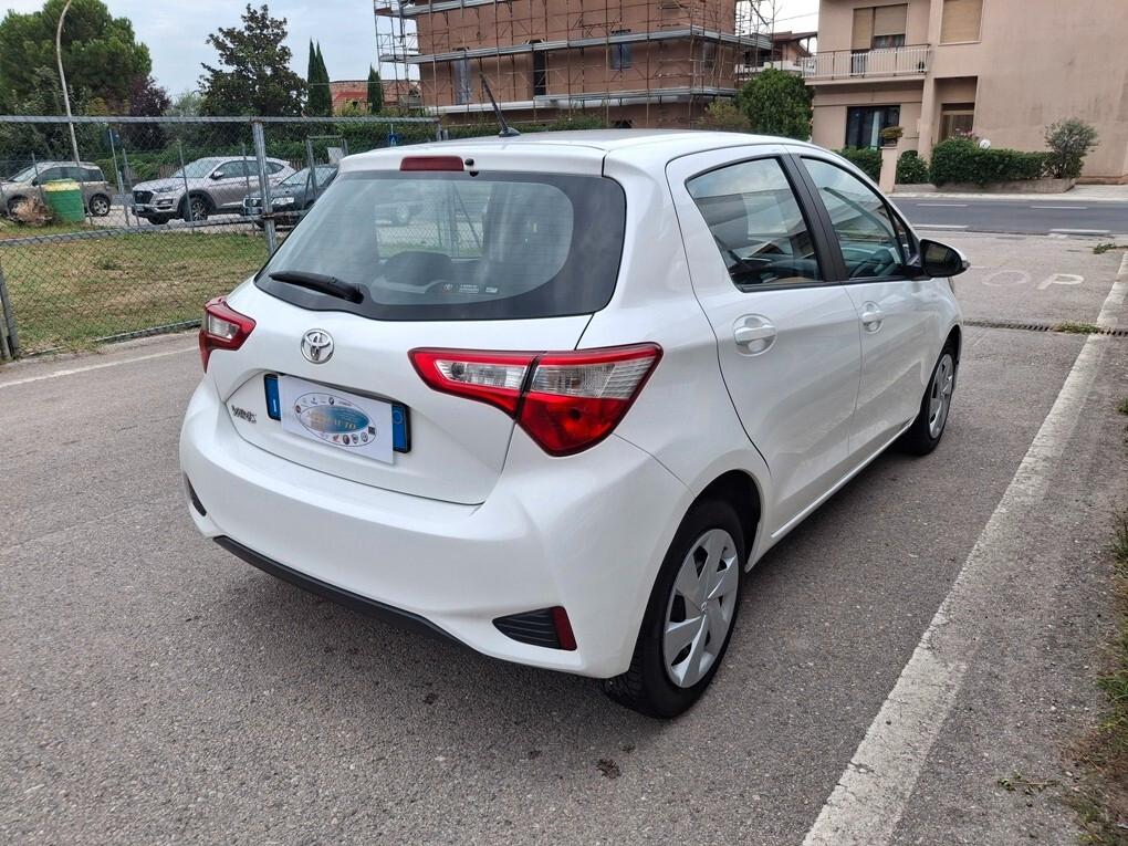 Toyota Yaris 1.4 D-4D 5 porte Lounge 10/2017