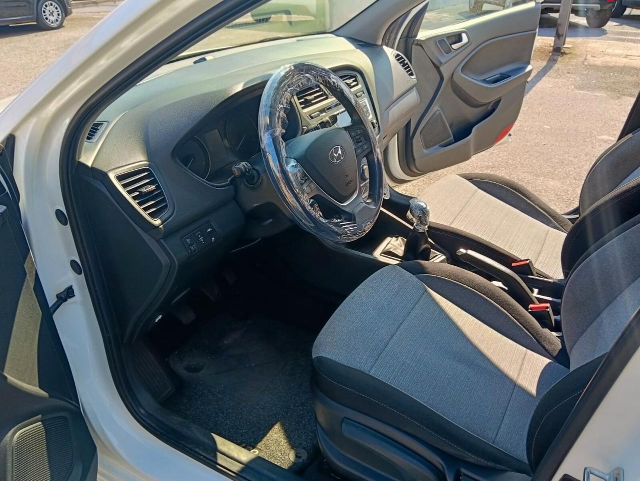 Hyundai i20 1.2 84 CV 5 porte Comfort