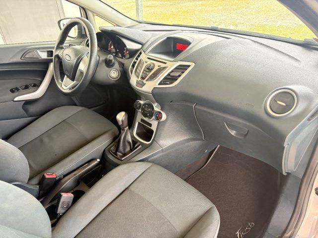 FORD Fiesta 1.4 TDCi 70CV 5 porte Titanium OK NEOPATENTATI