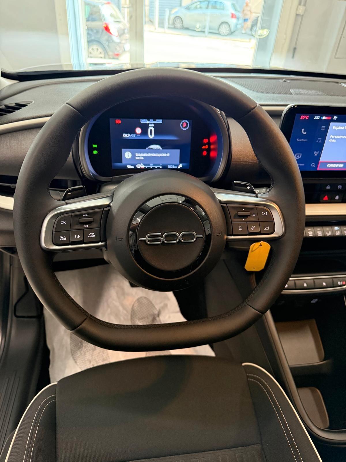 Fiat 600 Hybrid 110 CV DCT MHEV Icon