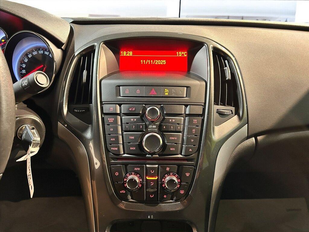 Opel Astra Sedan 1.4 Cosmo