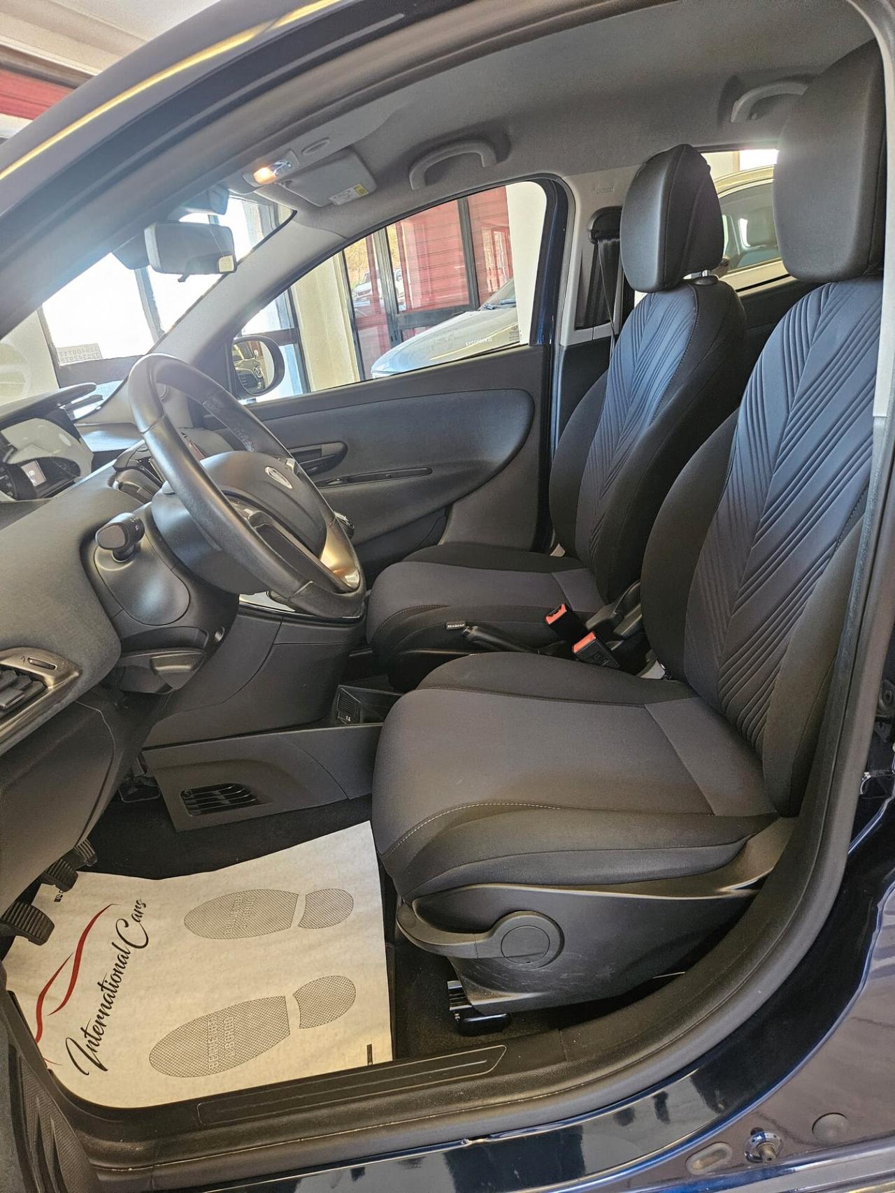 Lancia Ypsilon 1.0 Firefly GOLD Benzina/Hybrid S&S 70CV