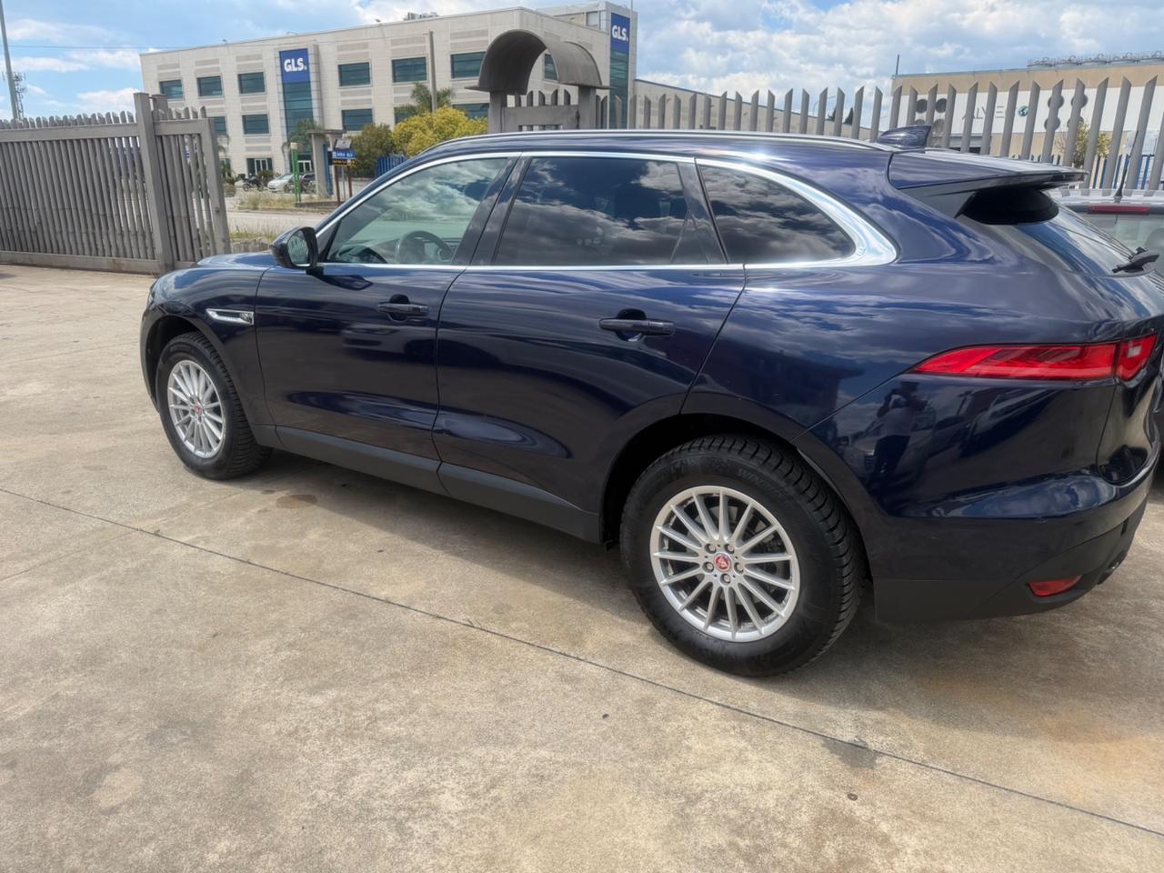 Jaguar F-Pace 2.0 D 180 CV AWD Portfolio