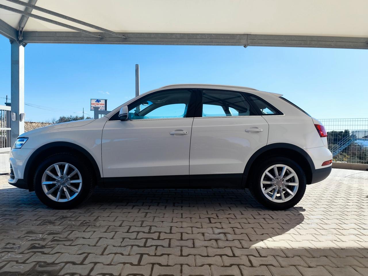 Audi Q3 2.0 TDI 120 CV Sport