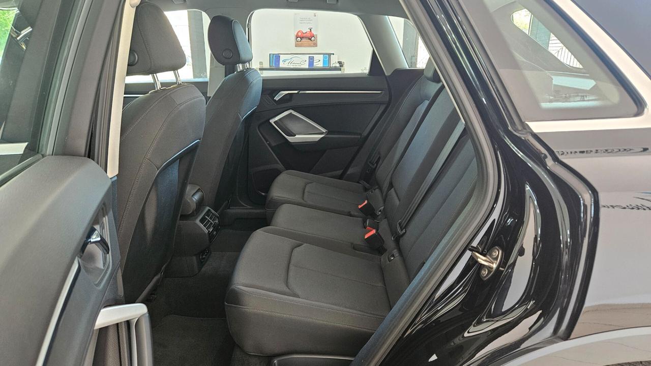 Audi Q3 2.0 TDI 40 TDI Quattro S tronic Advanced
