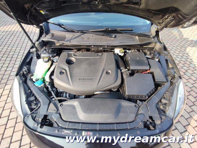 VOLVO V40 D3 Geartronic Momentum
