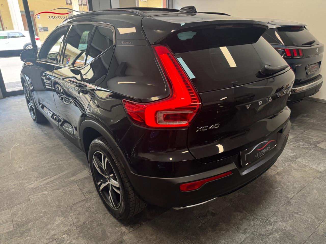 Volvo XC40 D4 2.0 190 Cv AWD R-design Tetto apribile