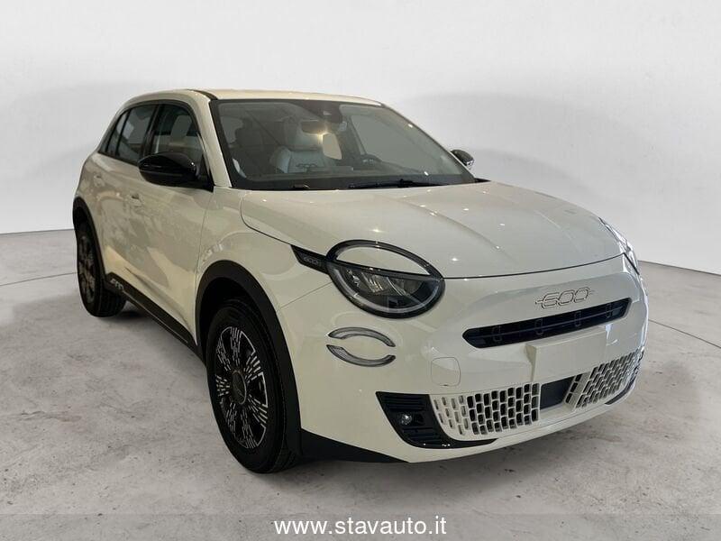 FIAT 600 Hybrid 110 CV DCT MHEV