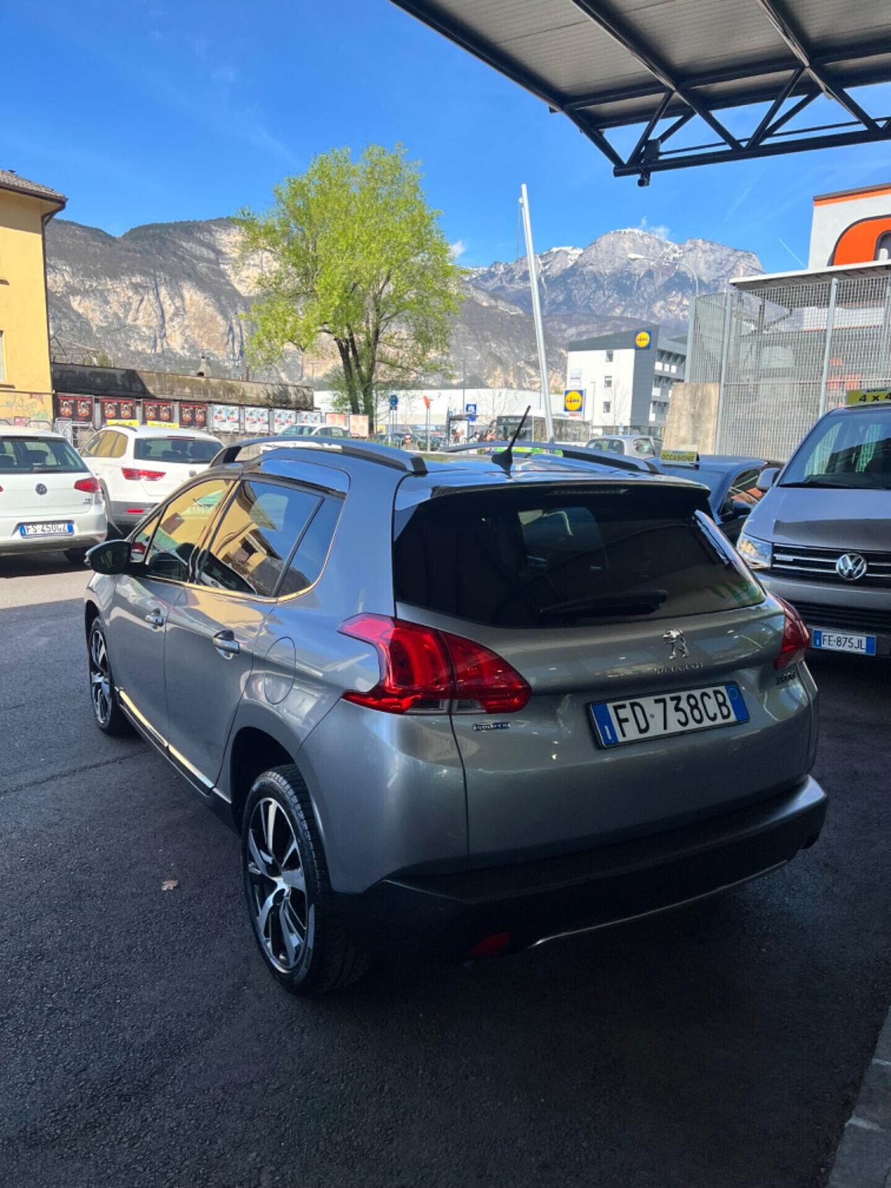 PEUGEOT 2008 BlueHDi 120 S&S ALLURE