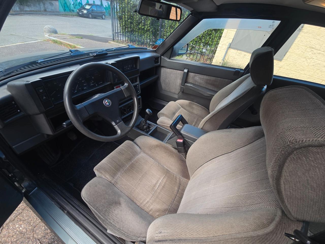 ALFA ROMEO 75 INDY 1.8 i.e.