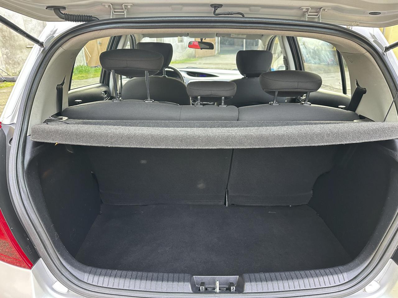 Hyundai i20 1.4 CRDi 5p. Sound Edition