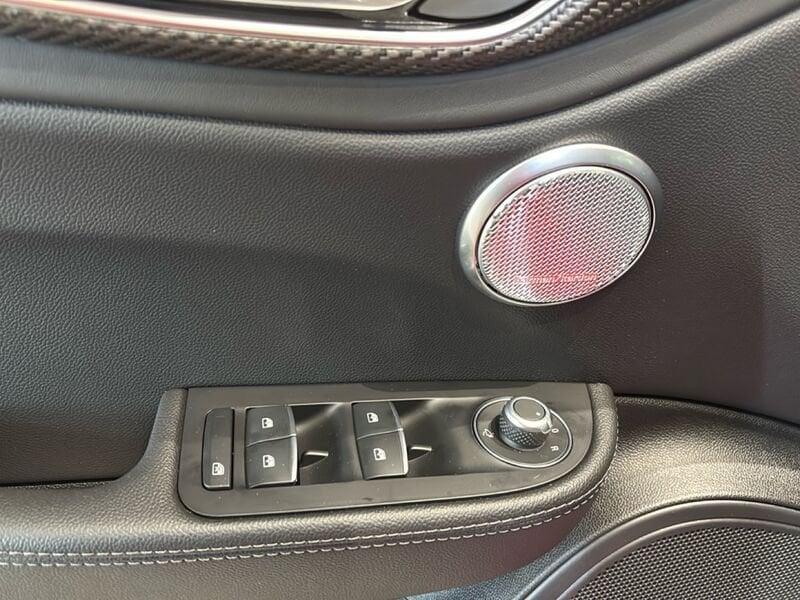 Alfa Romeo Giulia Giulia 2.9 V6 Bi-Turbo AT8 Quadrifoglio