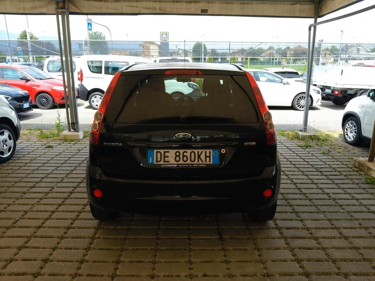 Ford Fiesta 1.4 TDCi 5p. Ghia