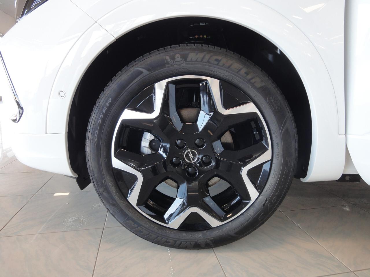 OPEL GRANDLAND ULTIMATE 1.5d 130cv/96kw AT8 Cambio Automatic - Fari Led Matrix - NAVY