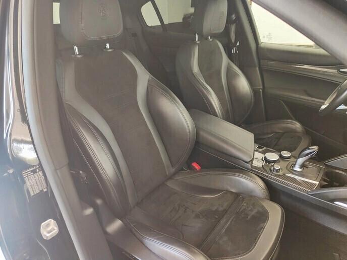 Alfa Romeo Stelvio 2.9 Bi-Turbo V6 510 CV AT8 Quadrifoglio