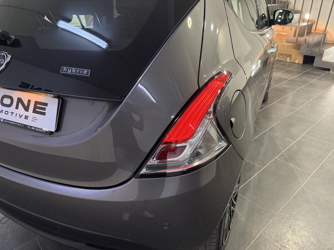 Lancia Ypsilon 1.0 FireFly 5 porte S&S Hybrid Gold