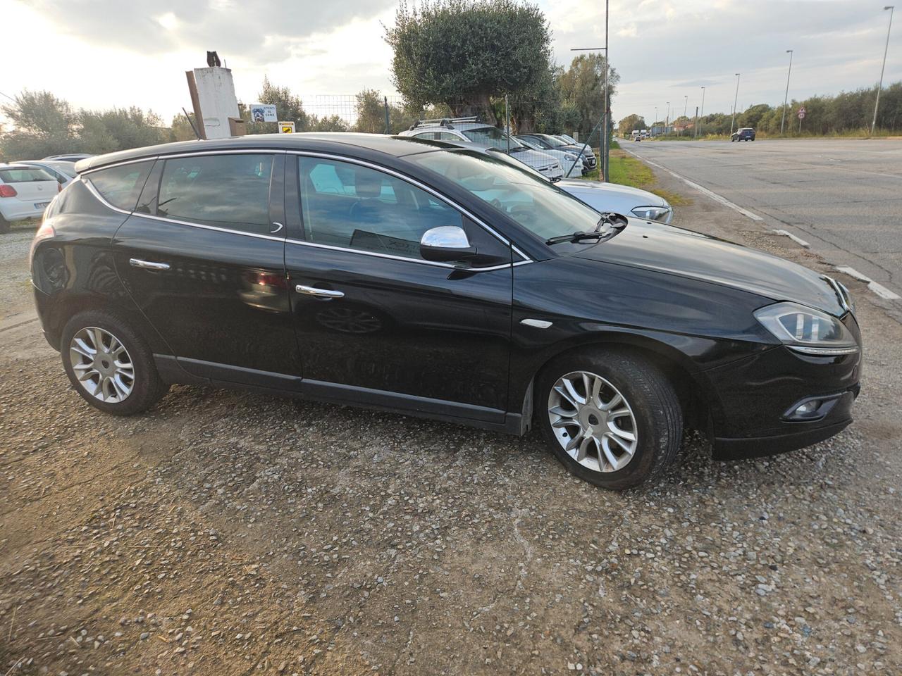 Lancia Delta 1.9 MJT Twinturbo DPF Gold