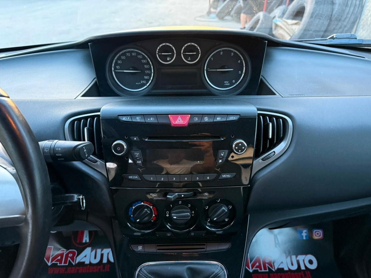 Lancia Ypsilon 1.3 MJT 95 CV Platinum 78000km