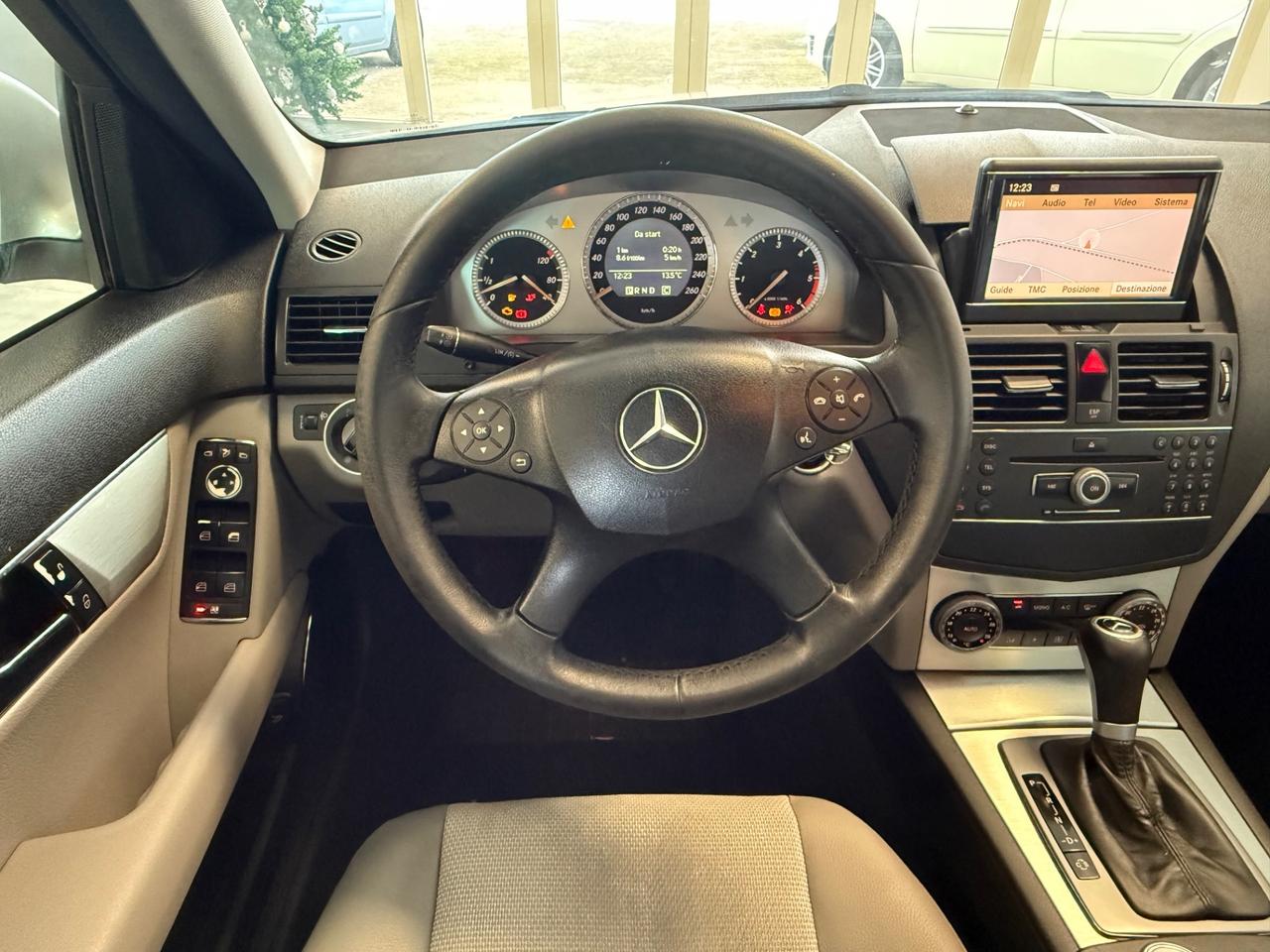 Mercedes-benz C 220 CDI BlueEFFICIENCY Avantgarde