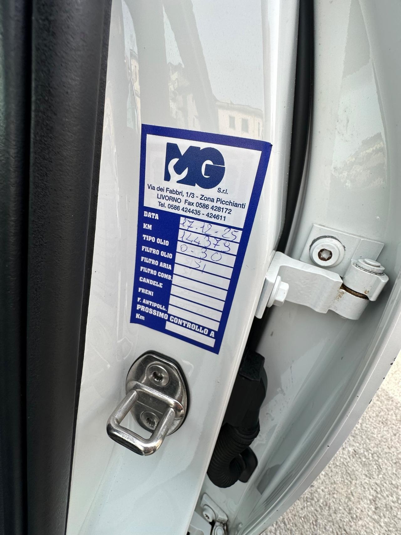 Audi Q2 30 TDI S tronic Identity Black