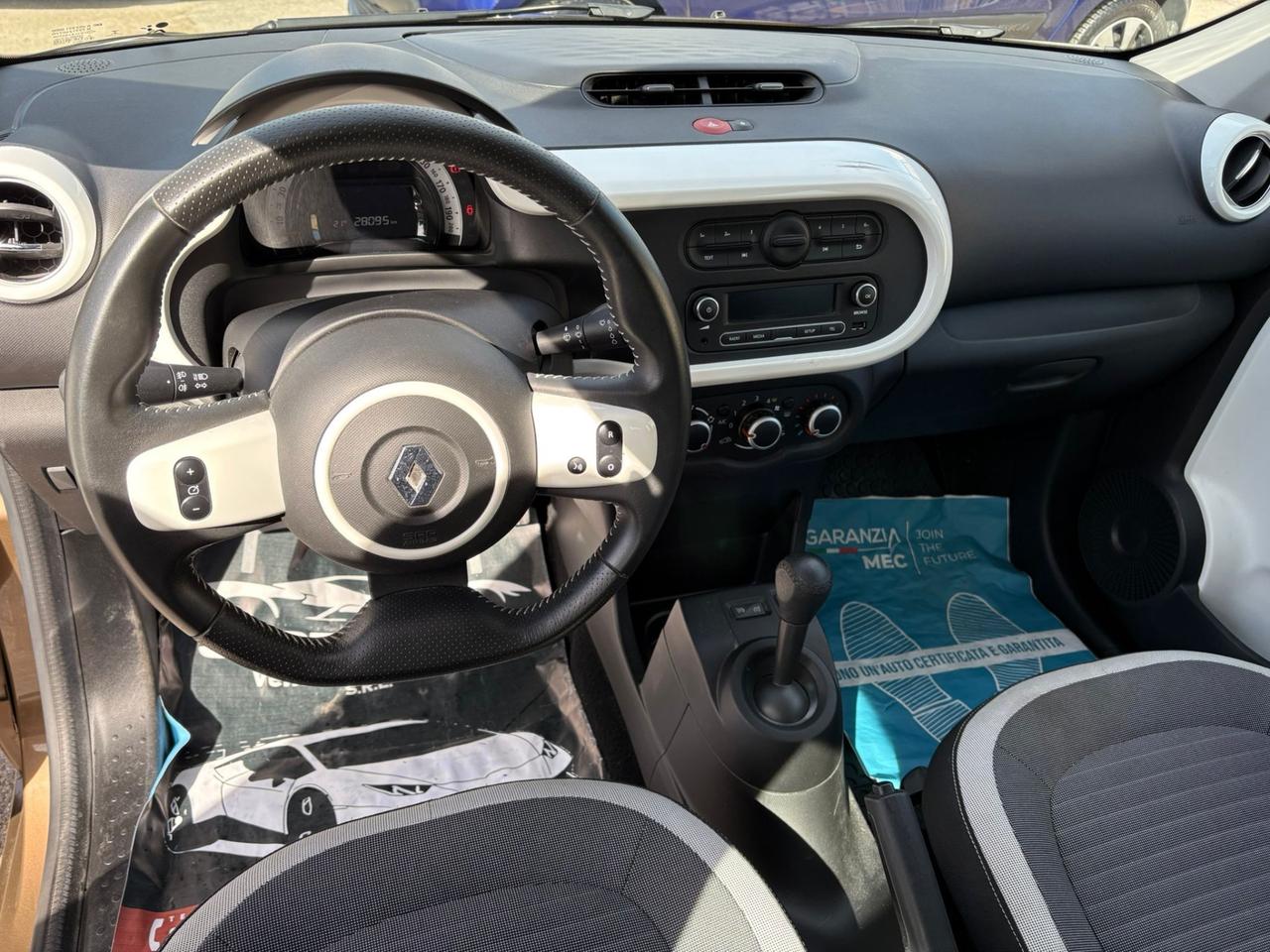 Renault Twingo SCe EDC Intens
