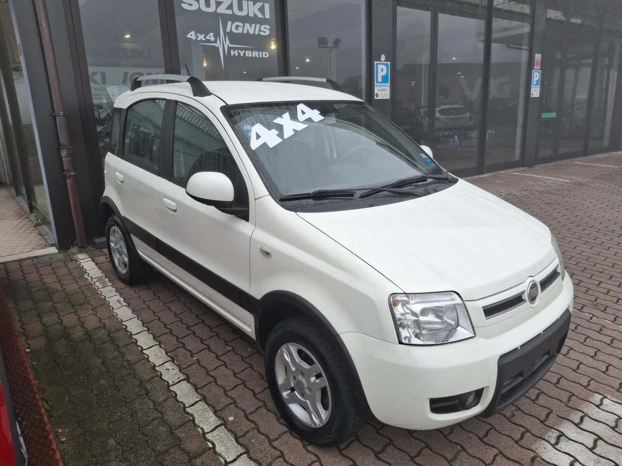Fiat Panda 1.3 MJT 16V DPF 4x4 Climbing