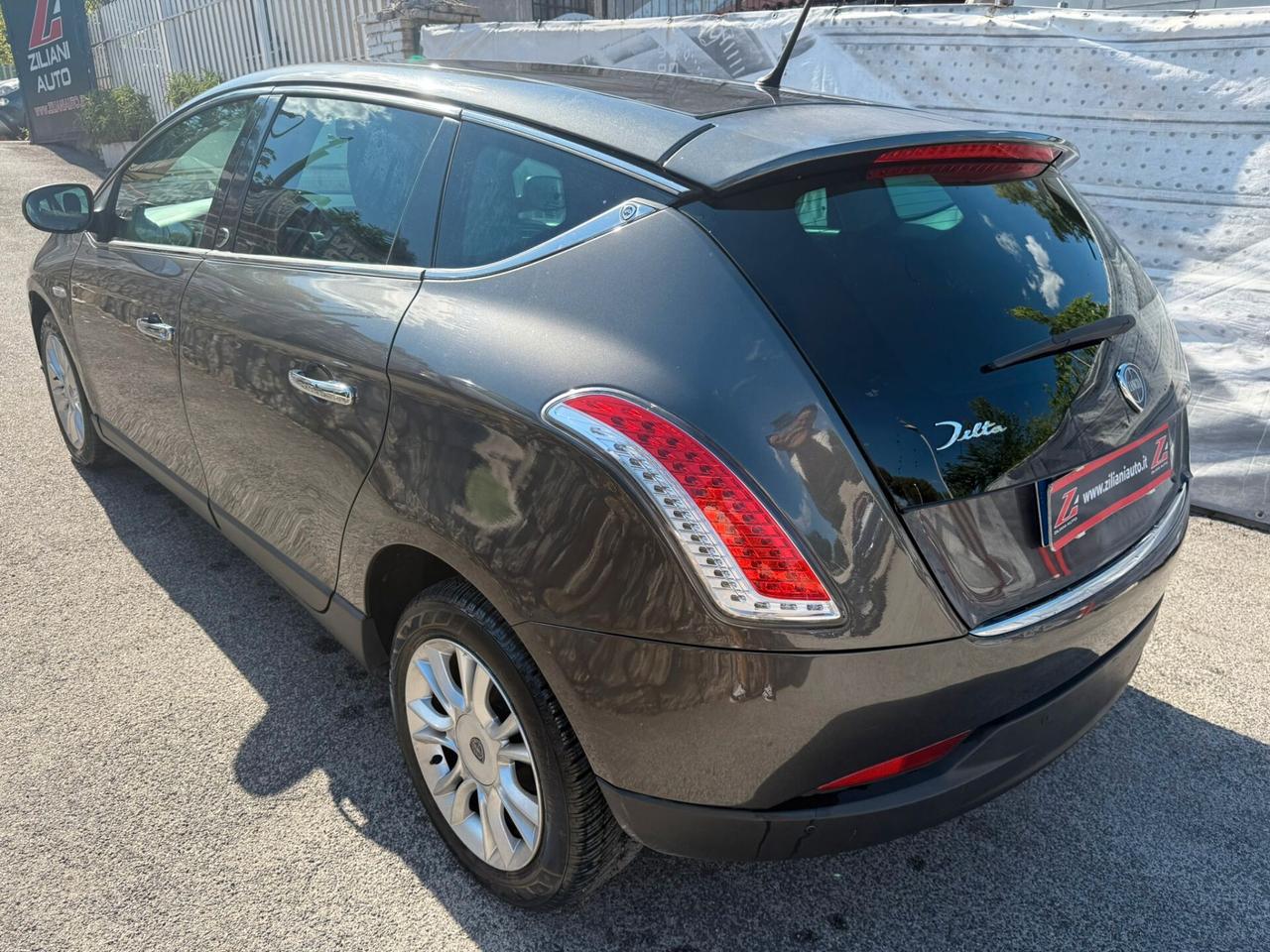 Lancia Delta 1.6 MJT DPF Silver