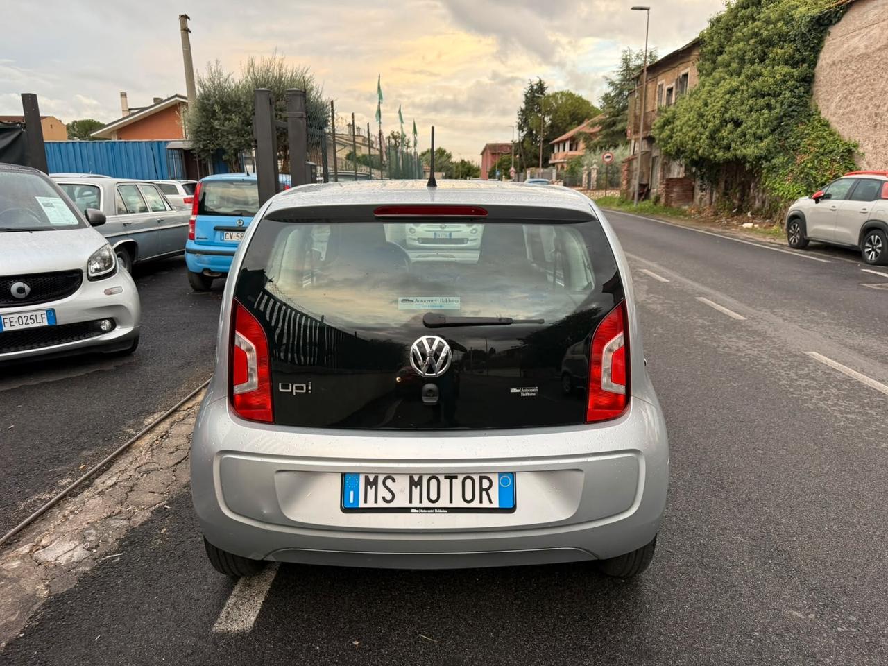 Volkswagen up! 1.0 3p. - 4.800KM - Introvabile - Tutto incluso - Superprezzo