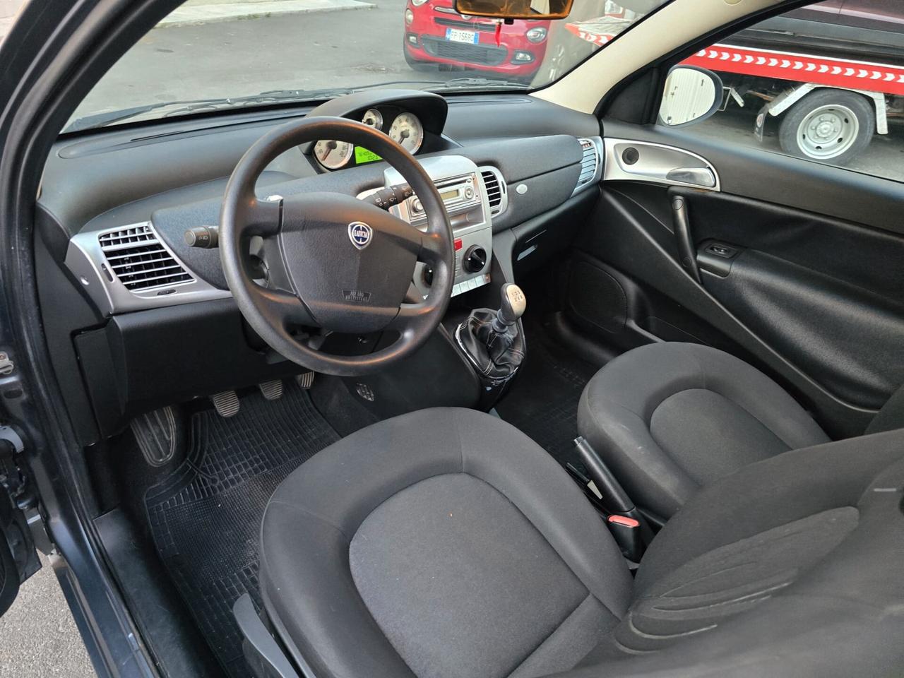 Lancia Ypsilon 1.2 69 CV Diva perfetta unico proprietario 70 mila km possibilita garanzia 12 mesi