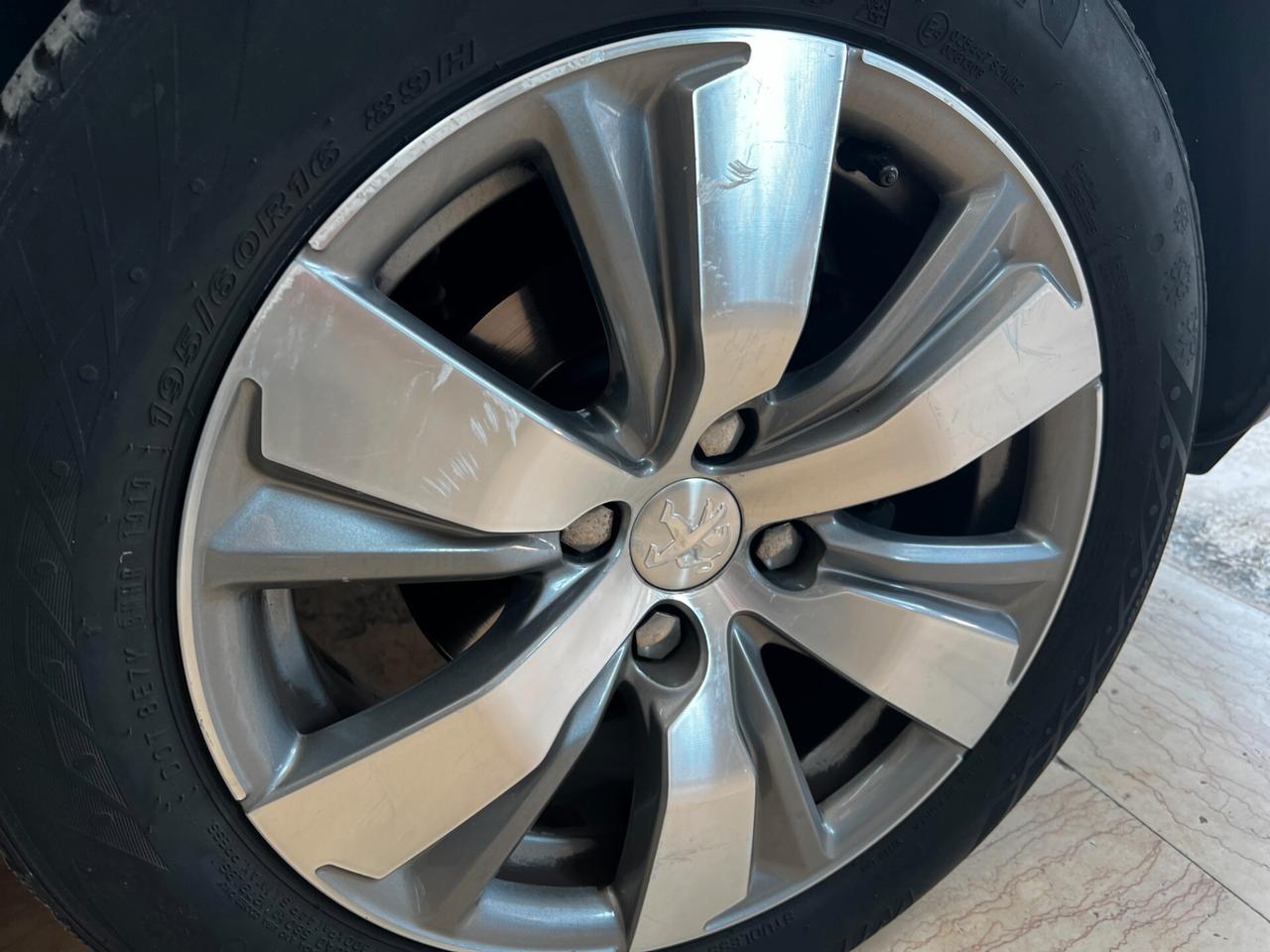 Peugeot 2008 1.4 HDi 68CV Active