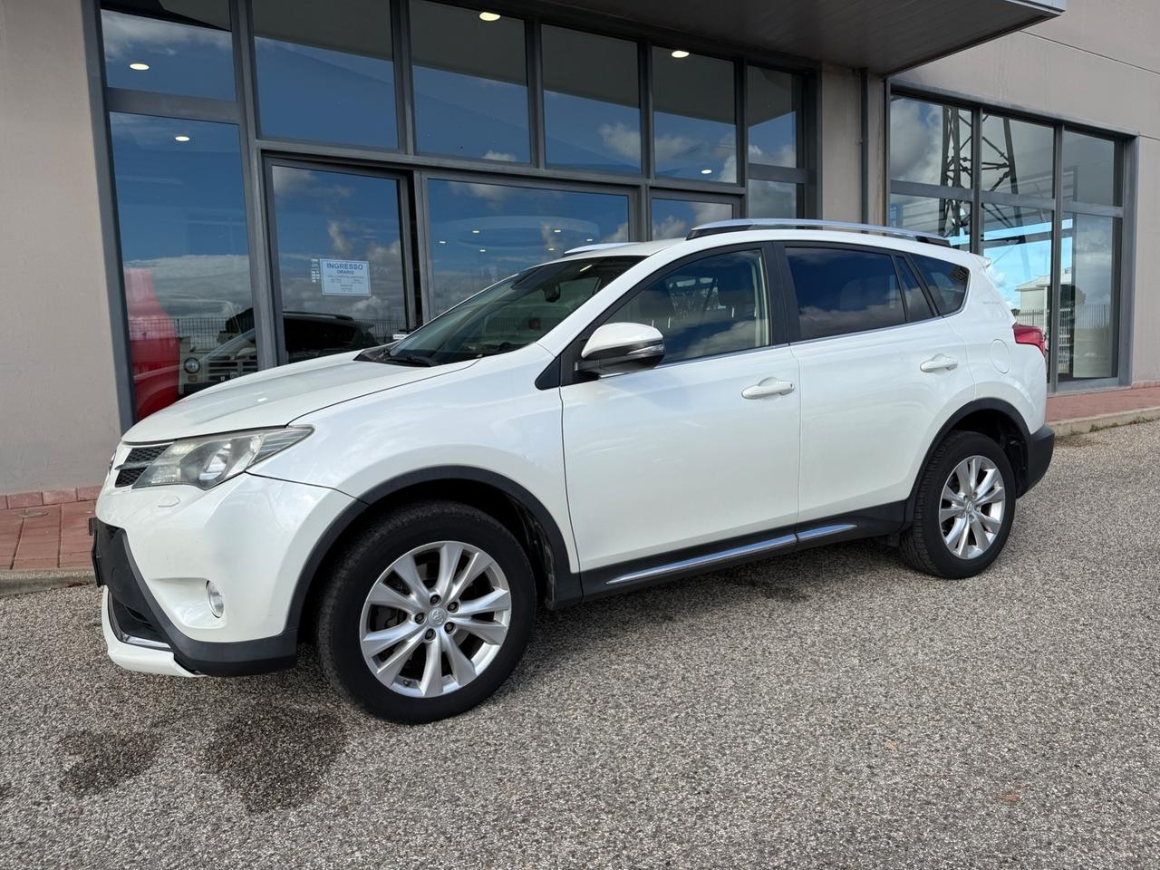 Toyota RAV 4 RAV4 2.0 D-4D 4WD Style White Ed. ADAS