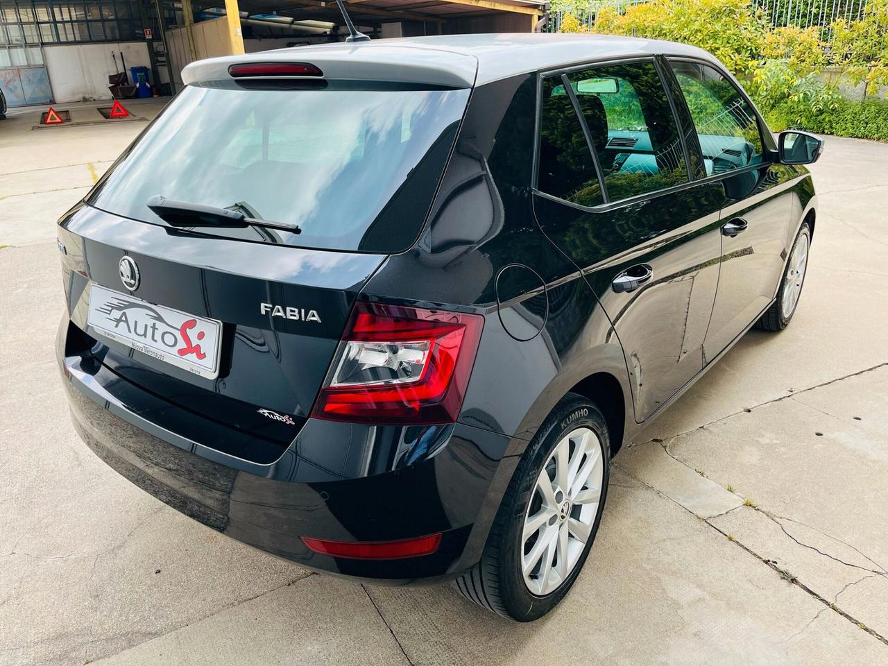 Skoda Fabia 1.0 MPI 75 CV Twin Color Nero