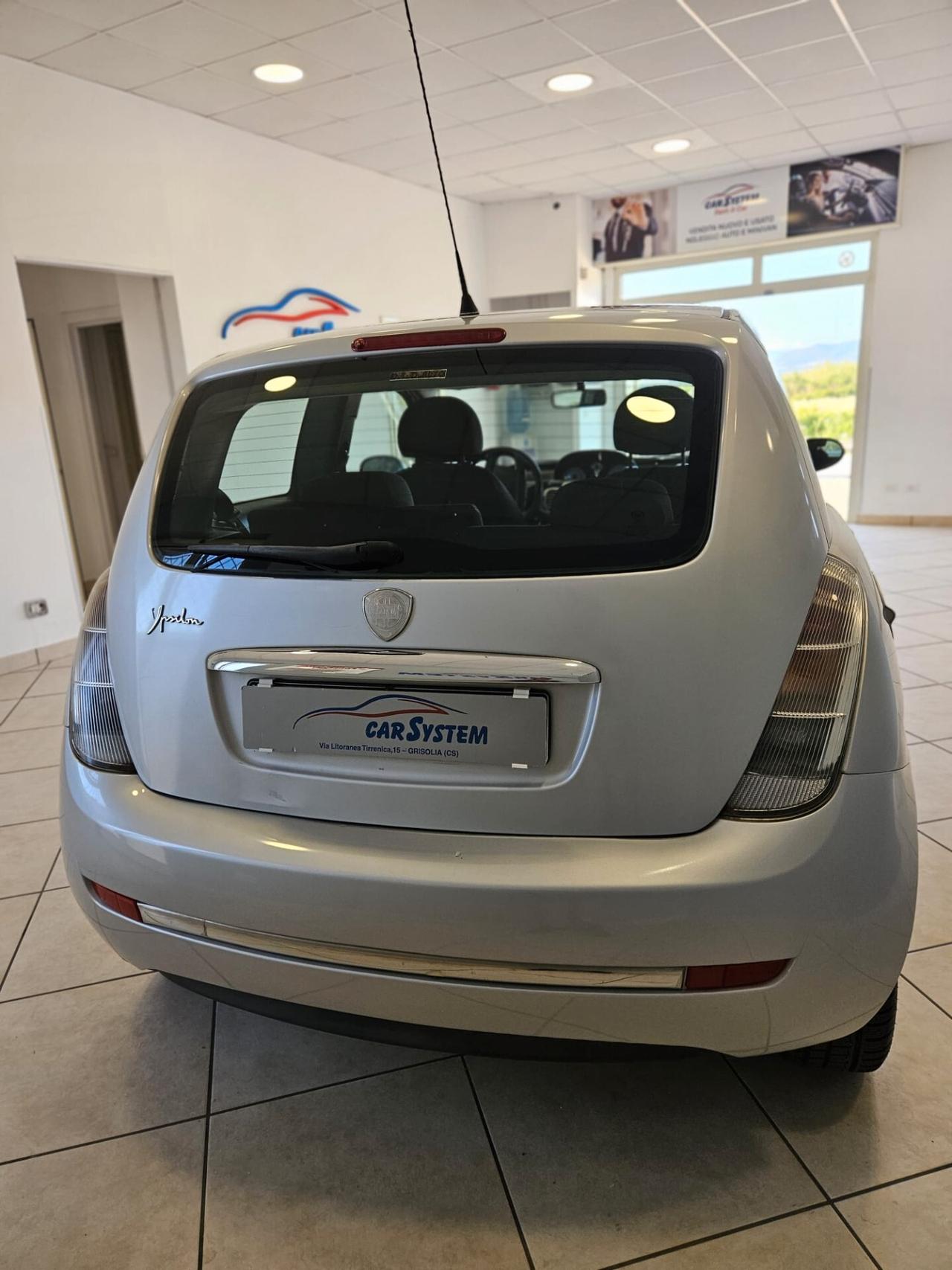 Lancia Ypsilon 1.2 Argento