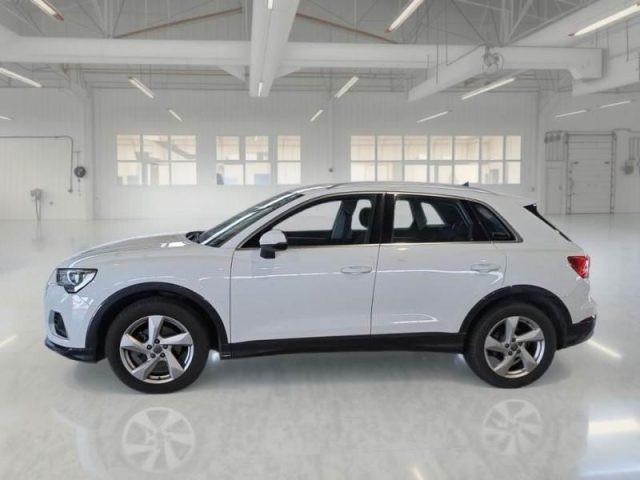 AUDI Q3 35 TDI quattro S-Tronic Business Advanced