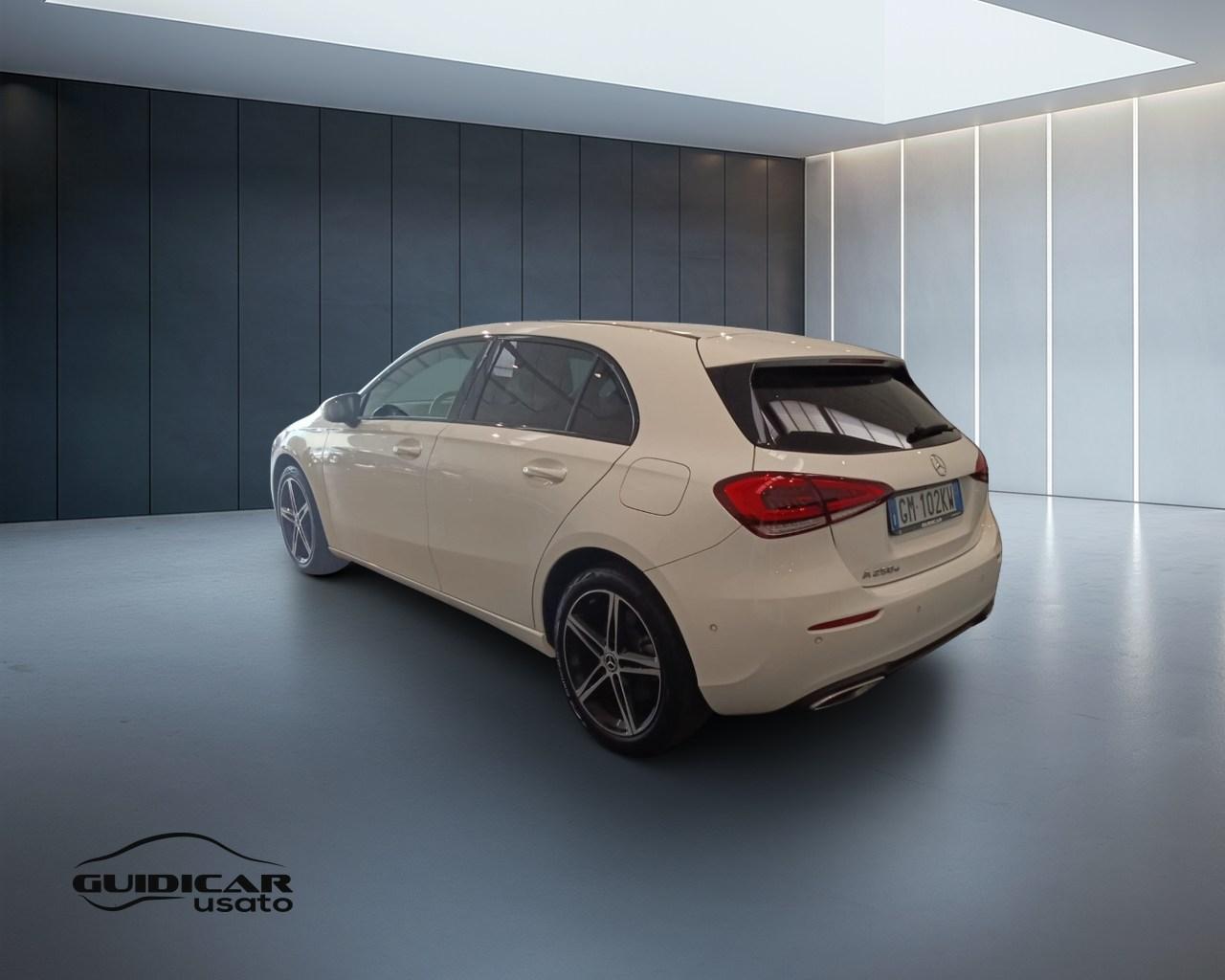 Mercedes-Benz Classe A - W177 2018 - A 250 e phev (eq-power) Sport auto
