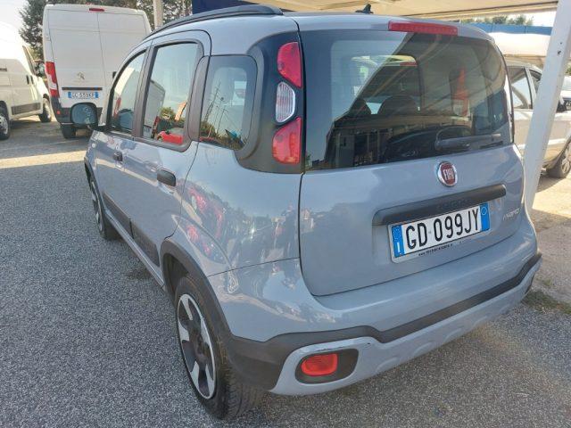 FIAT Panda 1.0 FireFly S&S Hybrid City Cross Neopatentati