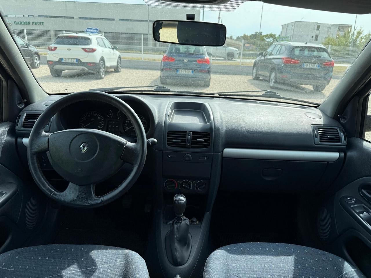 Renault Clio 1.6 16V cat 5 porte Initiale