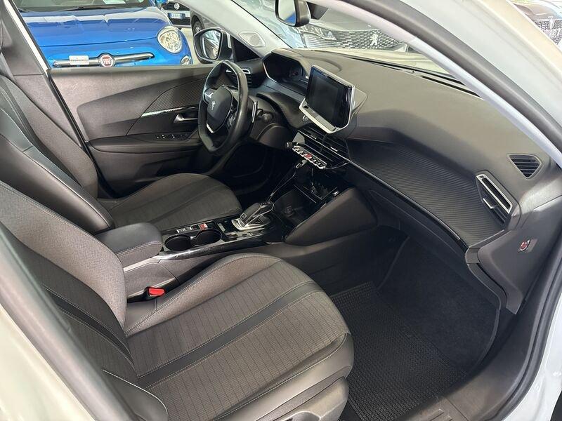 Peugeot 2008 PureTech 130 EAT8 S&S Allure