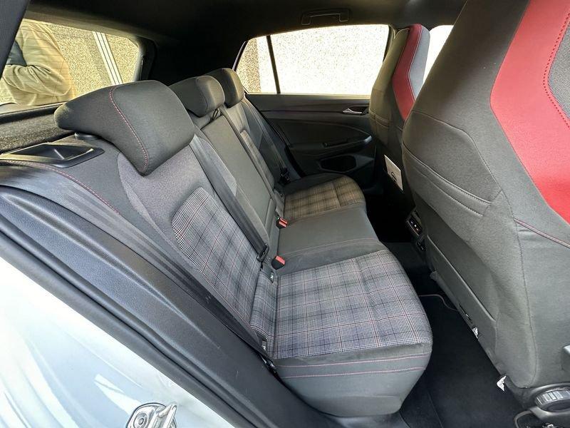 Volkswagen Golf GTI 2.0TSI Performance DSG