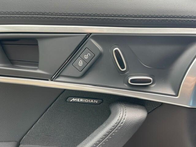 JAGUAR F-TYPE COUPE' 2.0 i4 R-DYNAMIC 300CV 60000KM