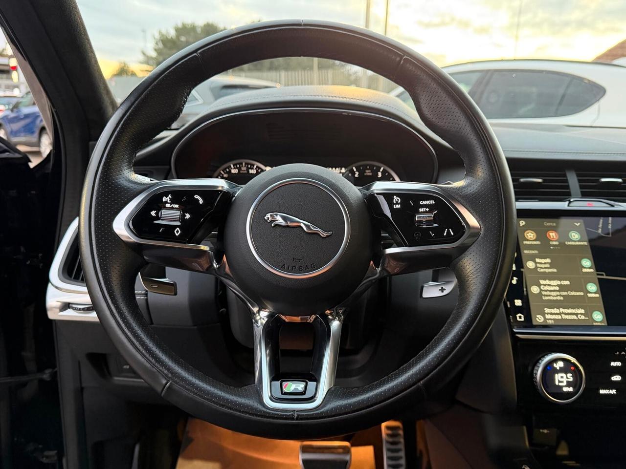 JAGUAR E-PACE 2.0D AWD R-DYNAMIC BLACK MHEV 204CV TETTO PELLE NAVI ANNO 2022