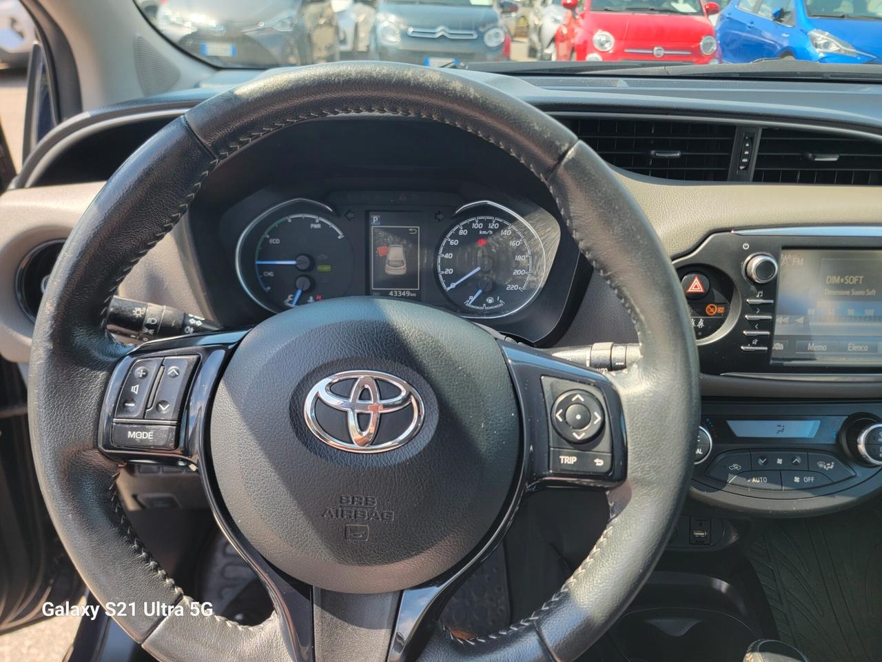 Toyota Yaris 1.5 Hybrid Active SOLO 42 MILA KM !