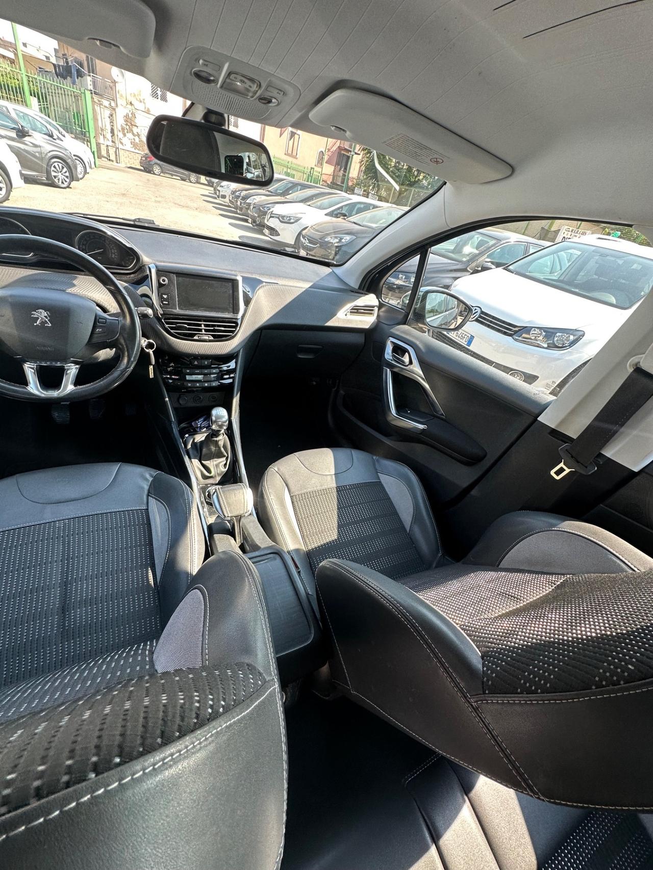 Peugeot 2008 1.6 e-HDi 115 CV Stop&Start Allure
