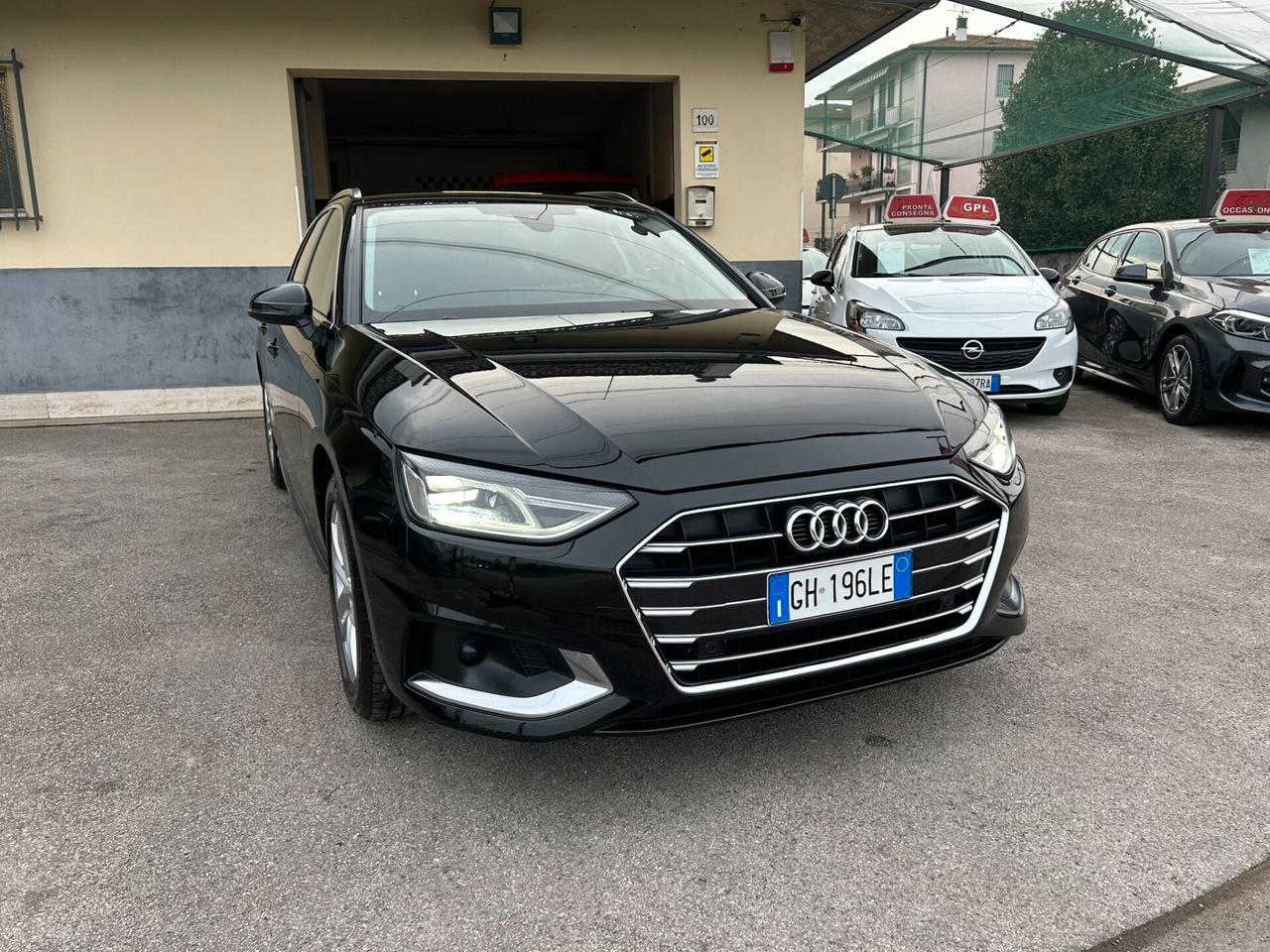 AUDI A4 Avant 30 2.0TDI 136CV S-Tronic Business