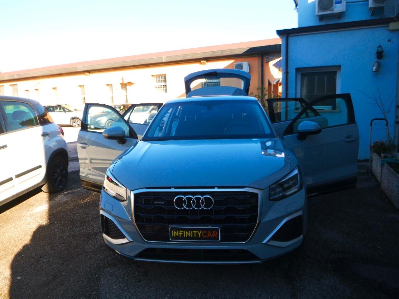 Audi Q2 35 TDI quattro S tronic Identity Black