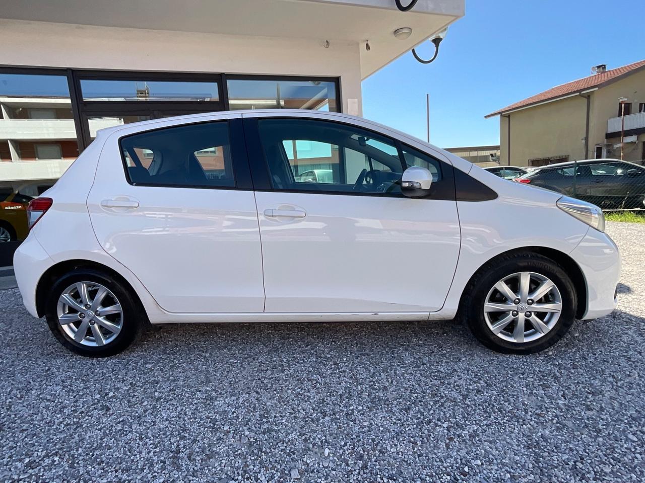 Toyota Yaris 1.4 D-4D 5 porte Lounge