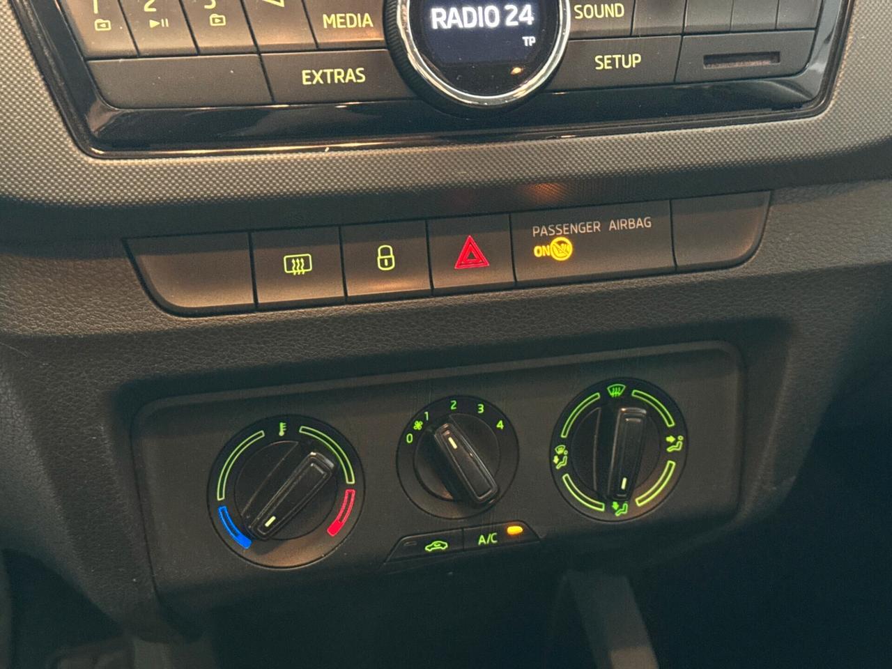 SKODA FABIA 1.0cc 60cv BENZINA NEOPATENTATI