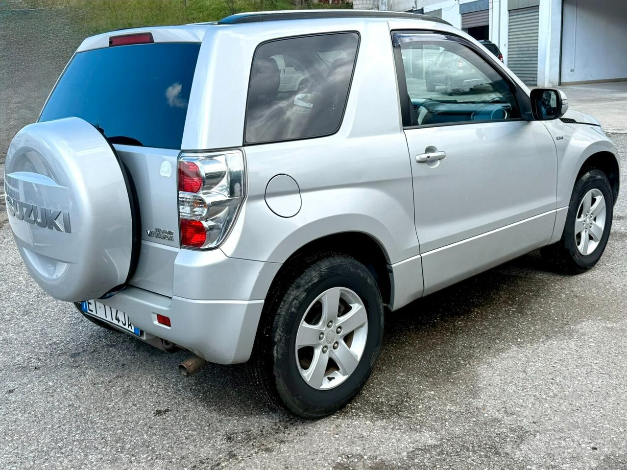 Suzuki Grand Vitara 1.9 DDiS 3p. Evolution Navi